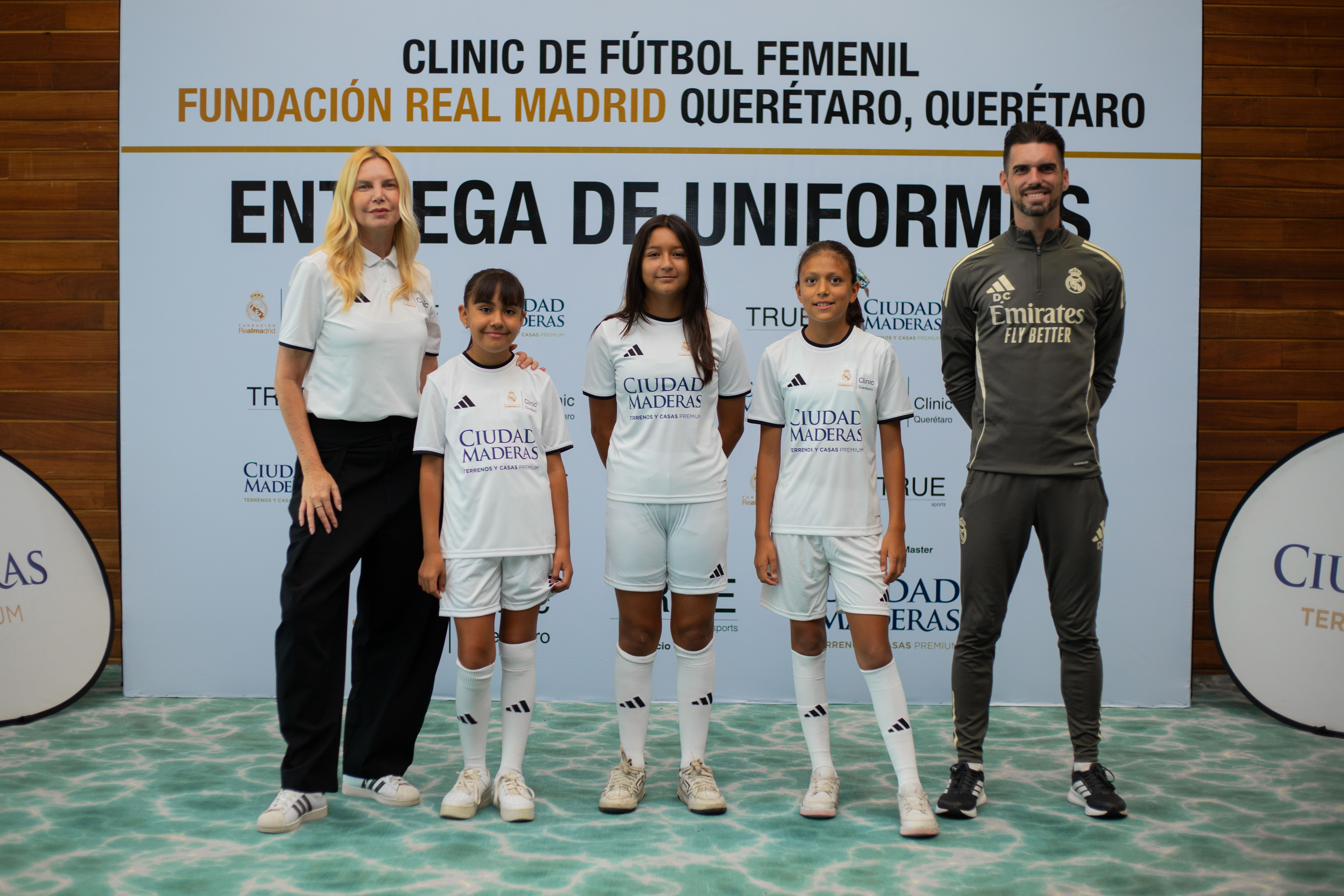 Entrega de Uniformes Clinic Femenil Querétaro — foto 15