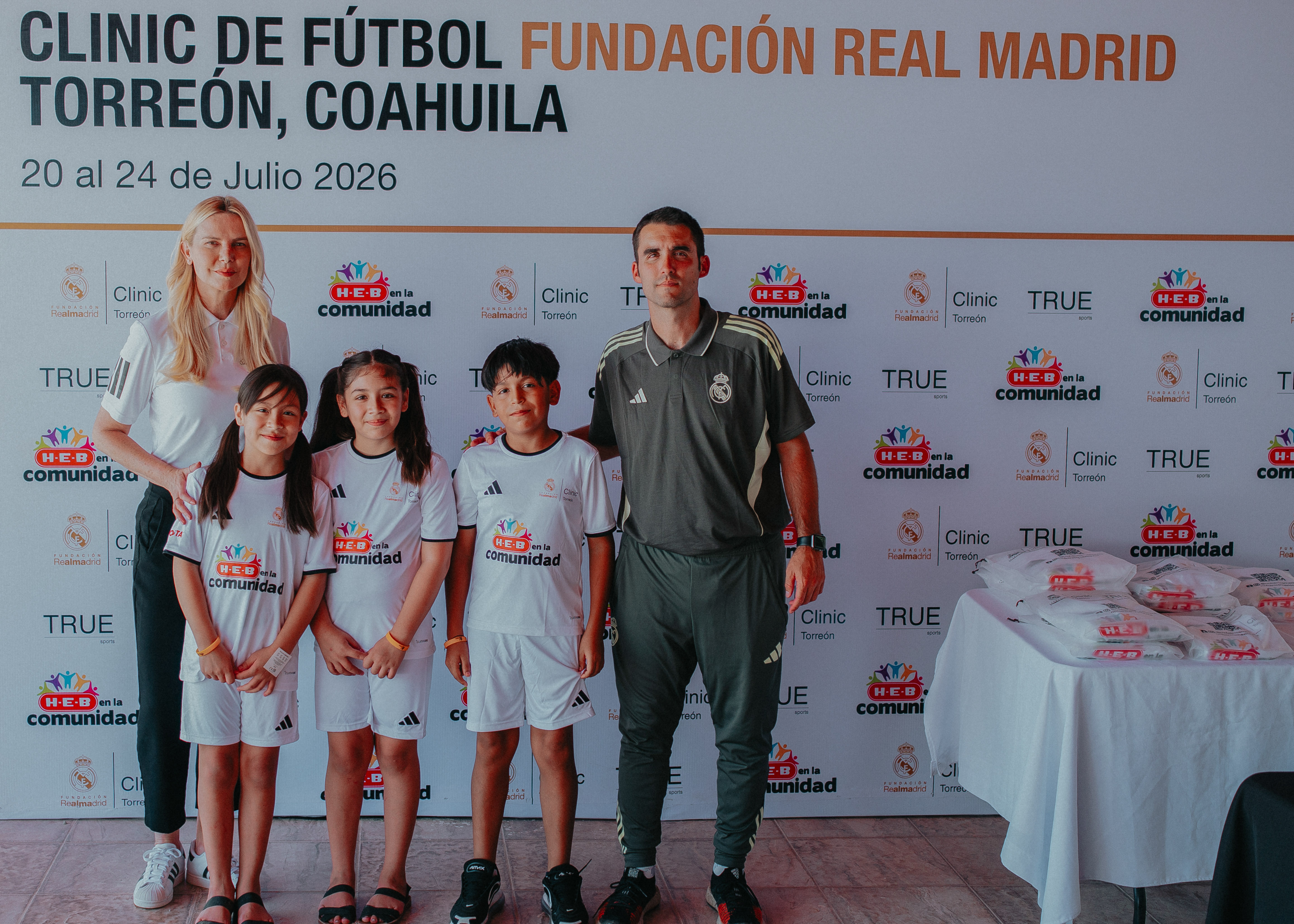 Entrega de uniformes Clinic Torreón — foto 2