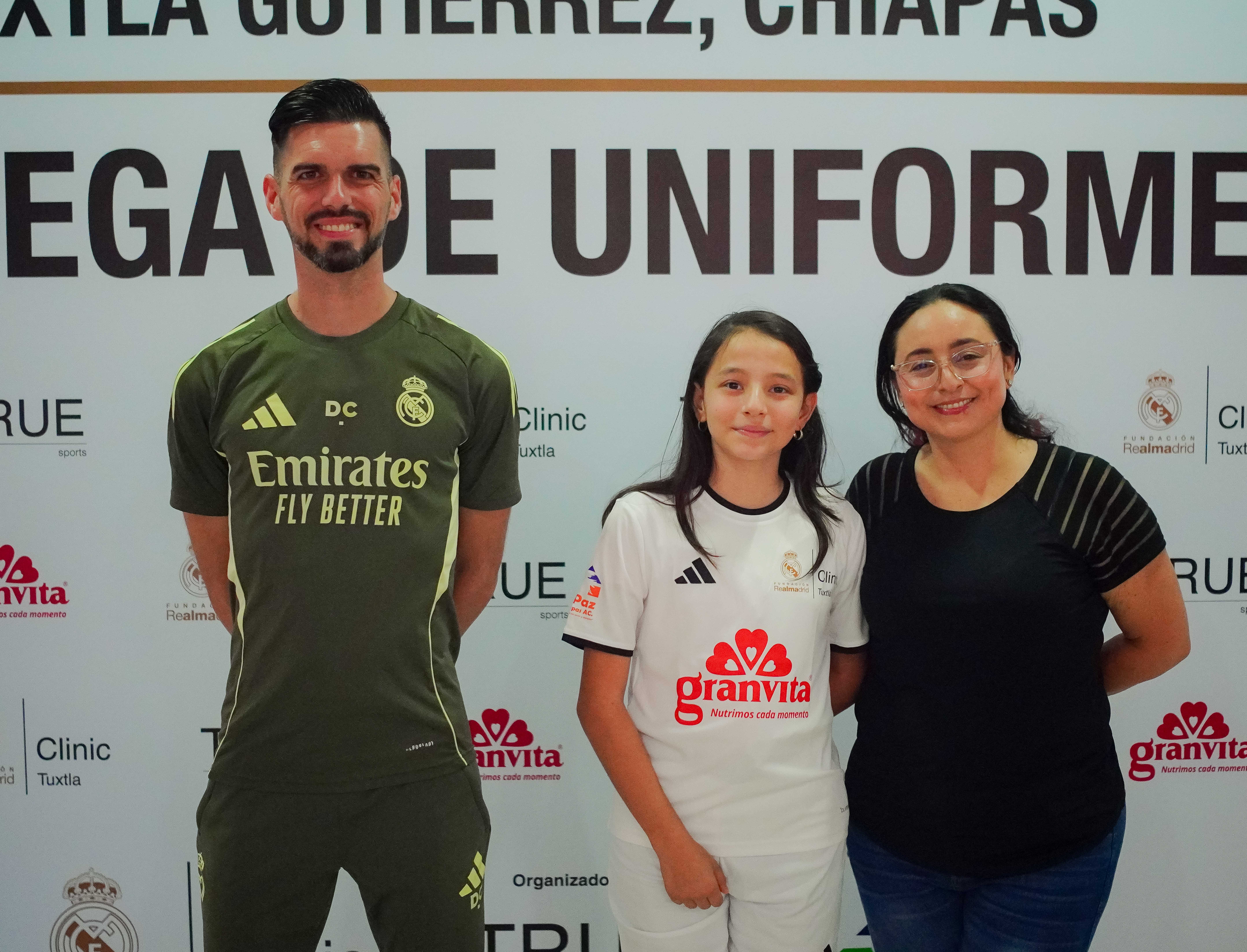 Entrega de uniformes Clinic Tuxtla — foto 1