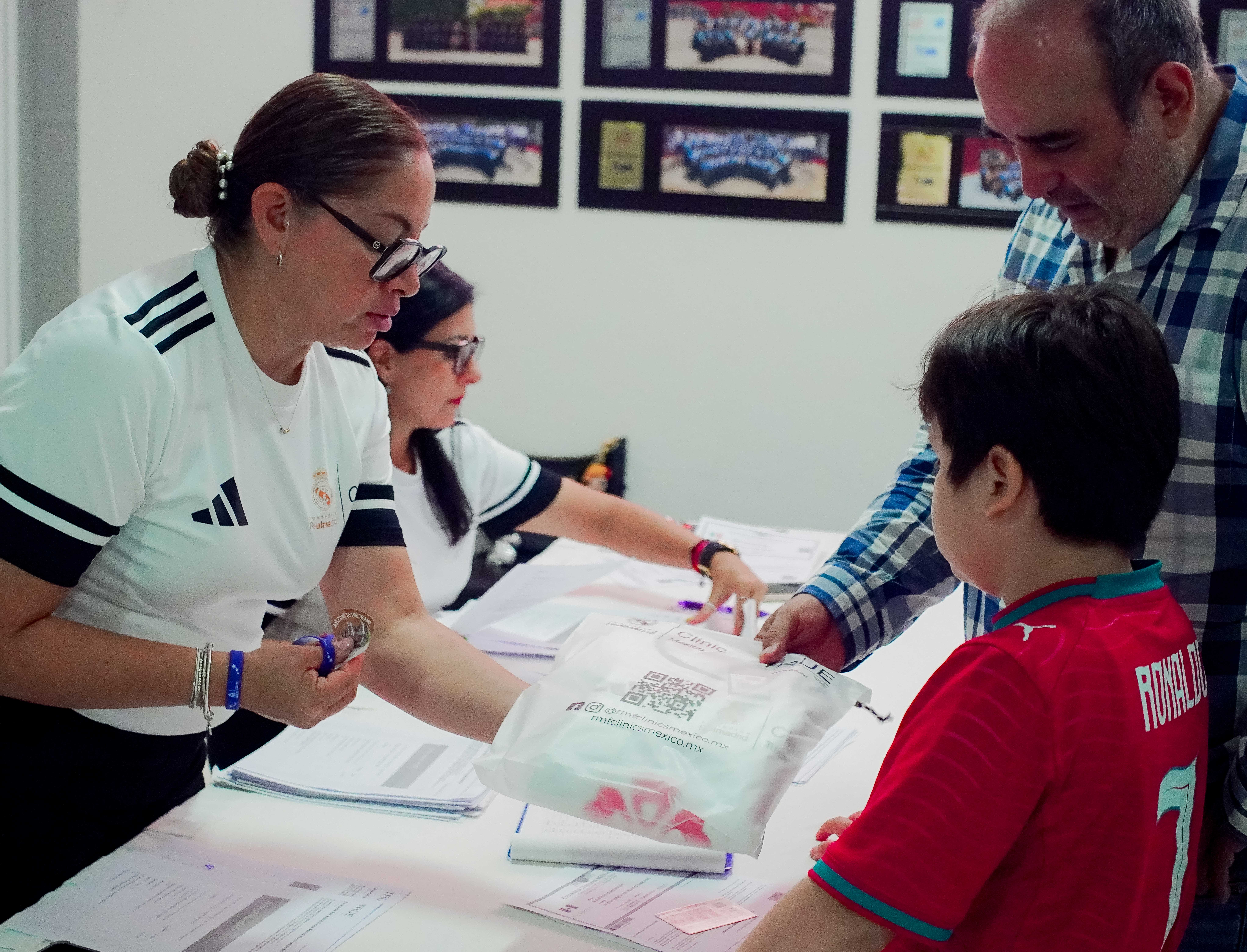 Entrega de uniformes Clinic Tuxtla — foto 14