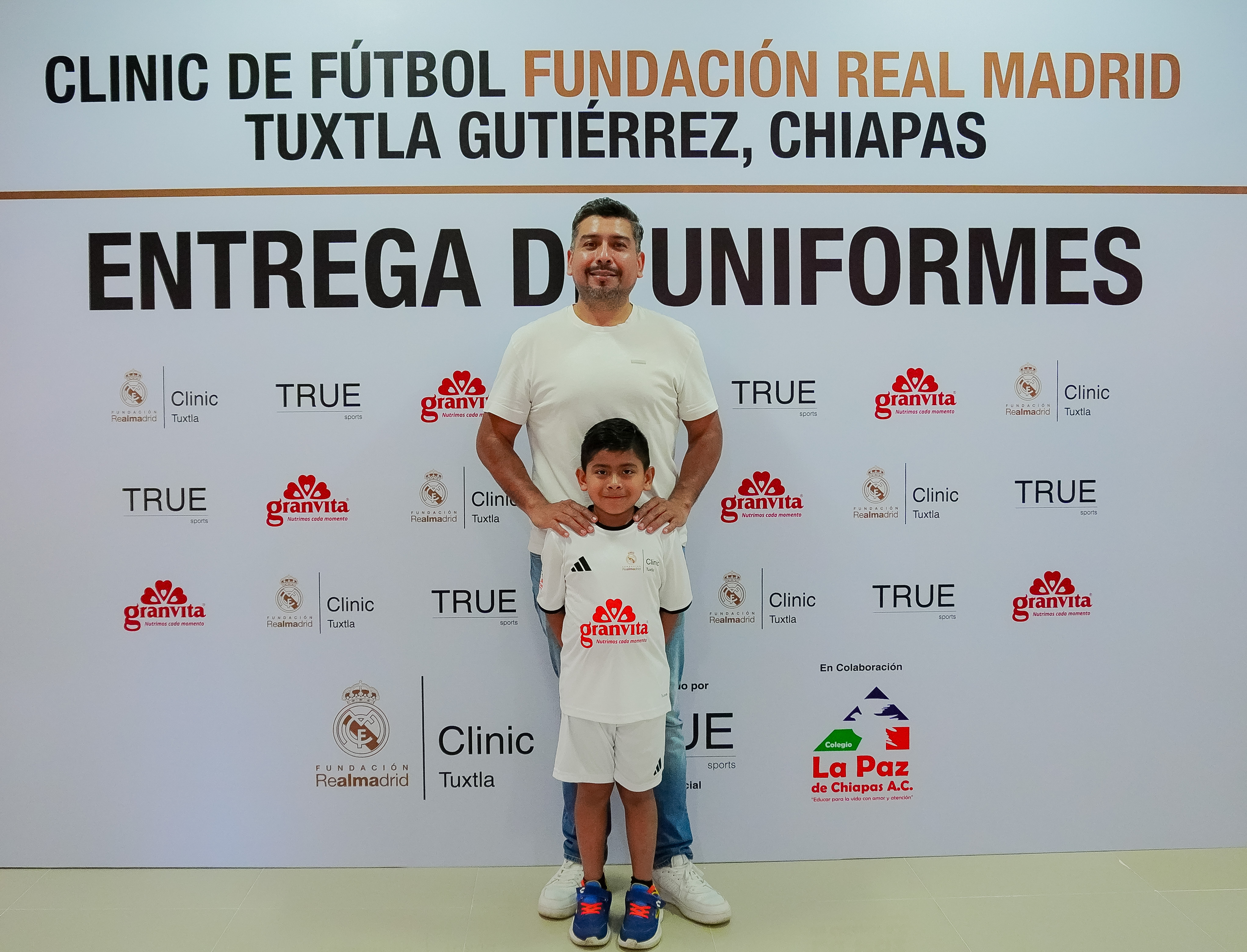 Entrega de uniformes Clinic Tuxtla — foto 18