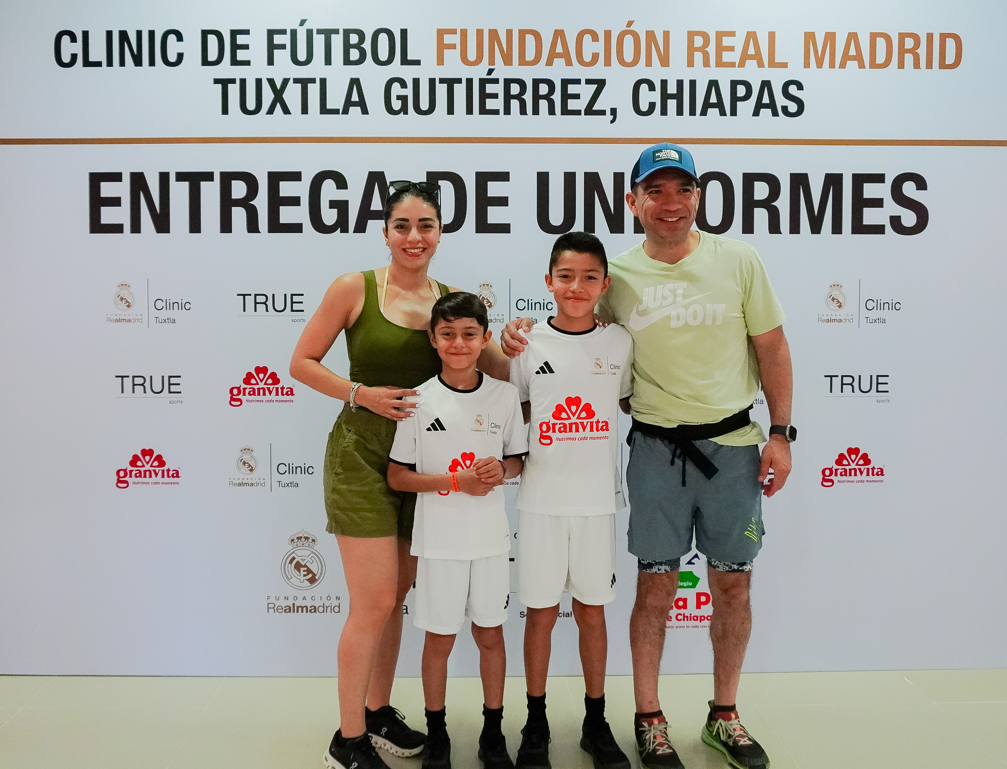 Entrega de uniformes Clinic Tuxtla — foto 20