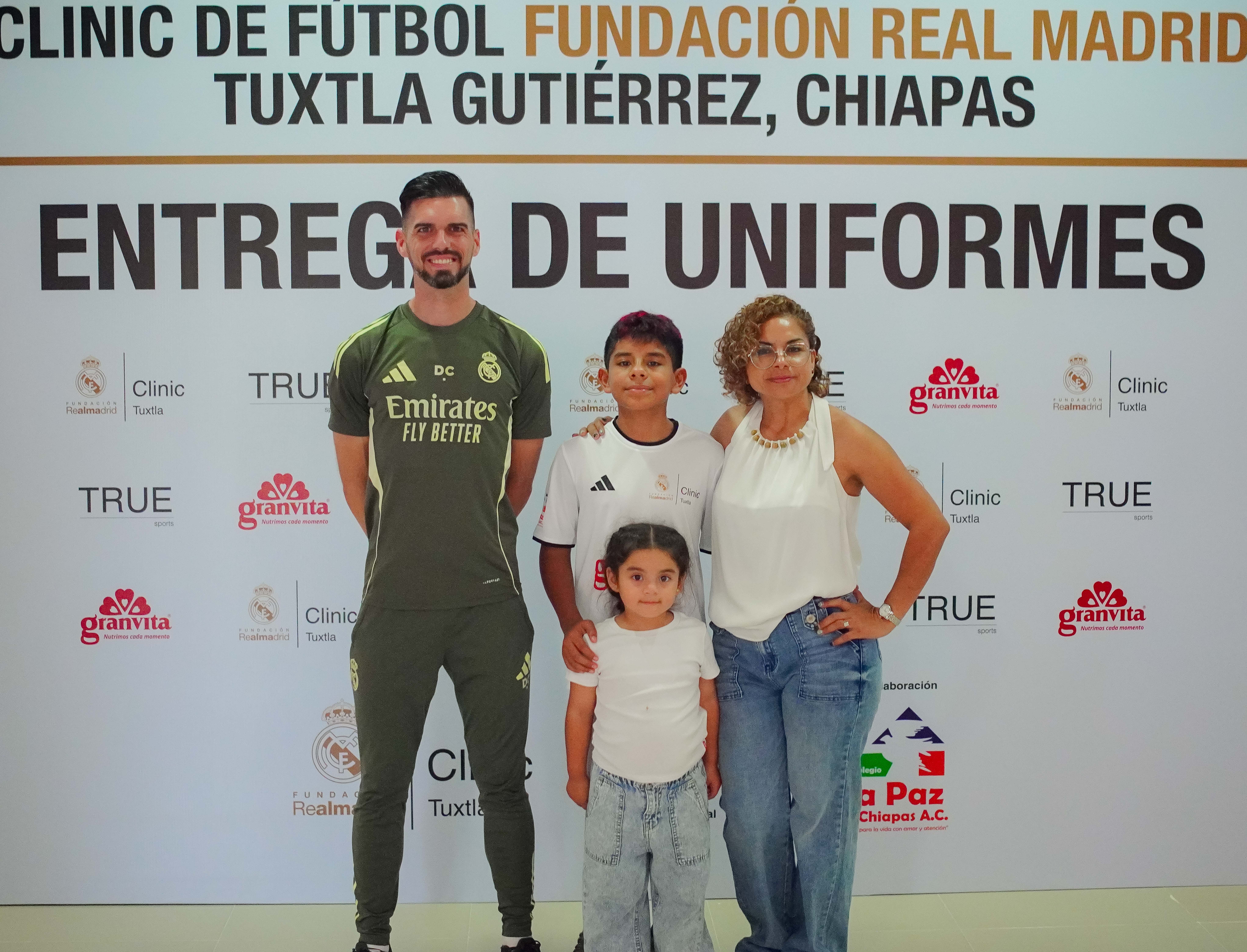 Entrega de uniformes Clinic Tuxtla — foto 7