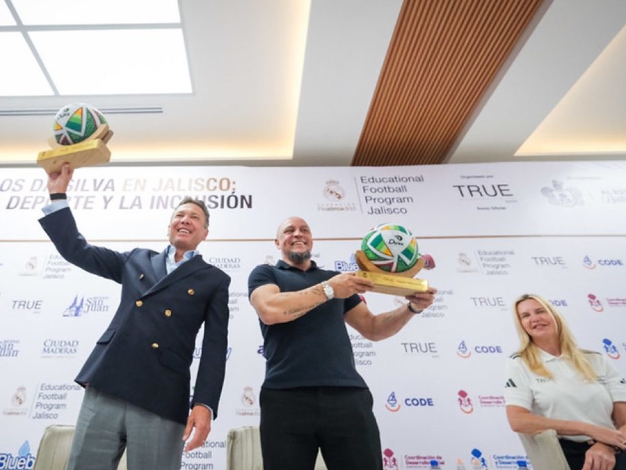 Quadratín Jalisco: Roberto Carlos se reúne con niños de la Fundación Real Madrid